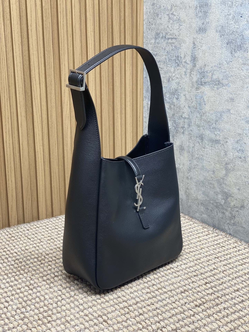 Y51 hobo bags